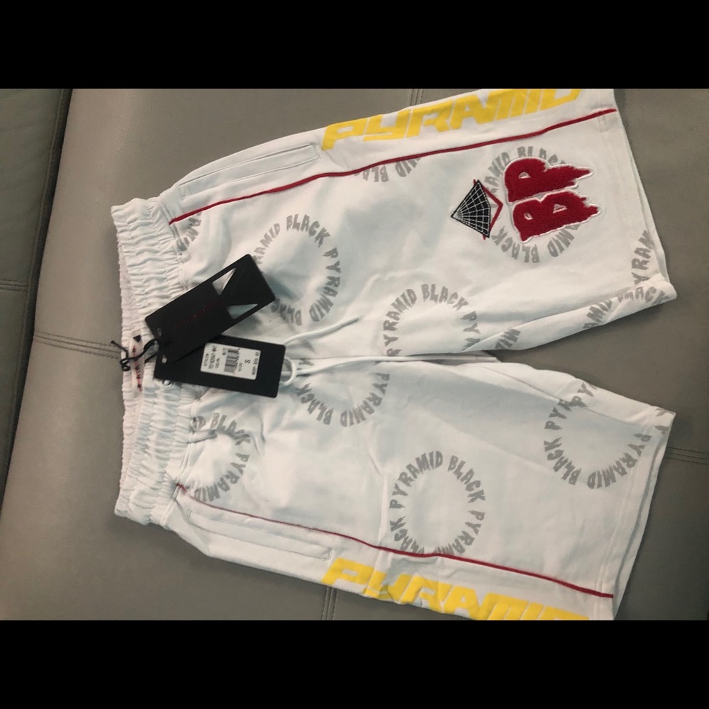 Black pyramid shorts size small